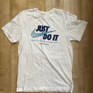 Nike White T-Shirt